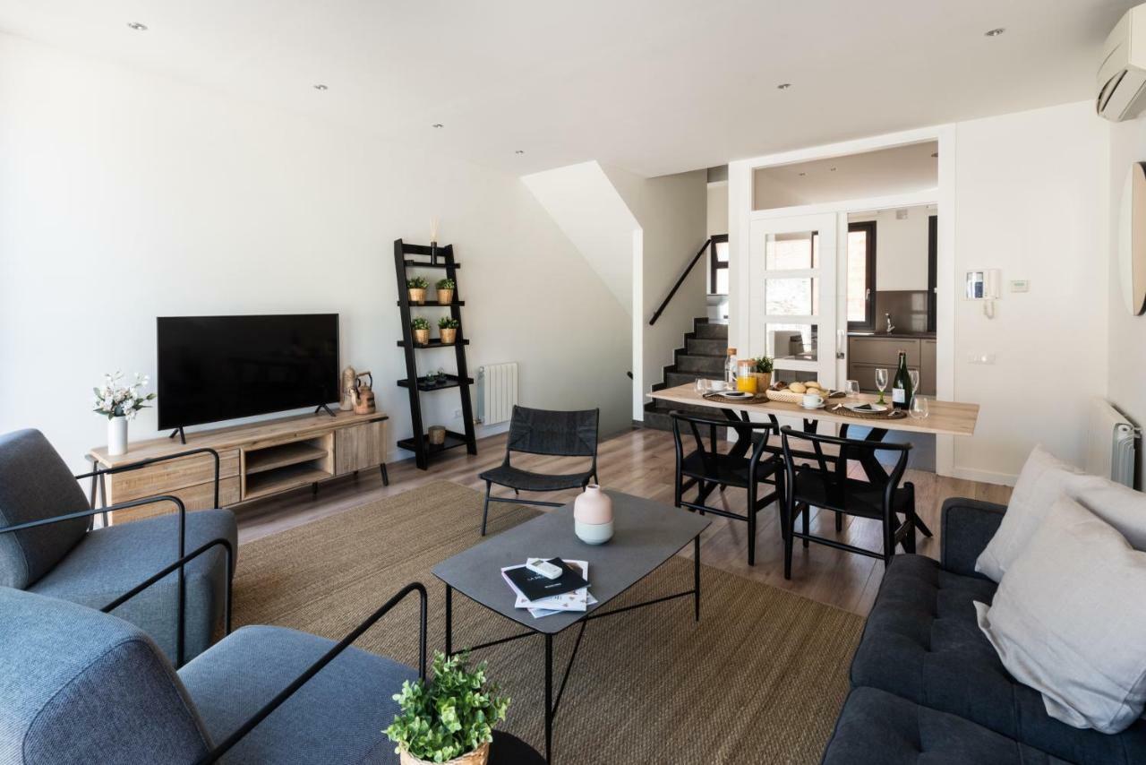 Apartamento Petit Luxe Tobella Dreta Terrassa Exterior foto